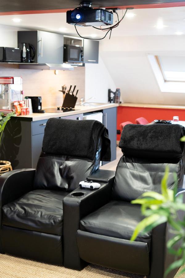 Capsule Movie Avec Balneo Cinema Playstation 5 Appartement *