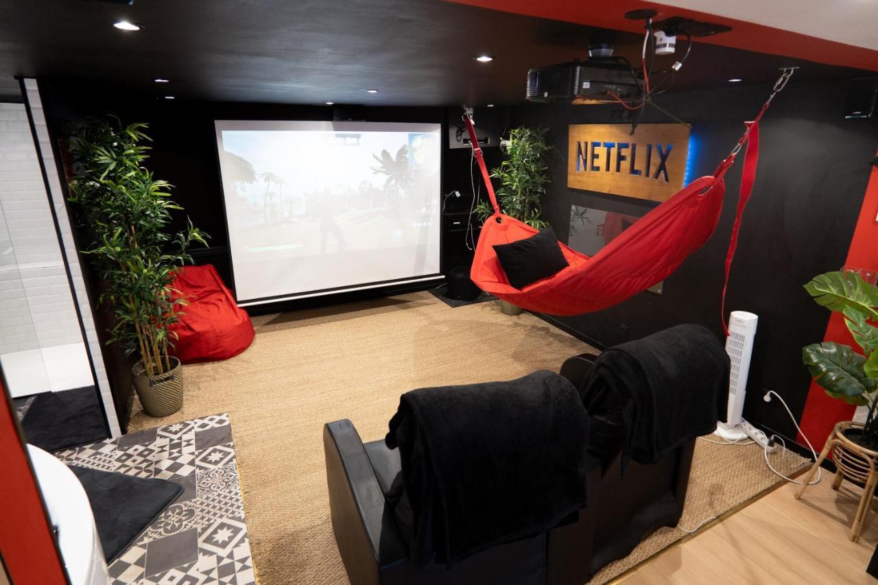 Capsule Cinema - Balneo Cinema Playstation 5 * Valenciennes