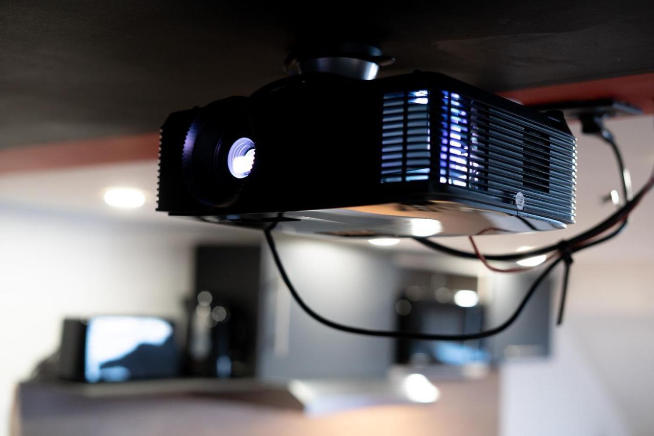 Capsule Movie Avec Balneo Cinema Playstation 5 Appartement *