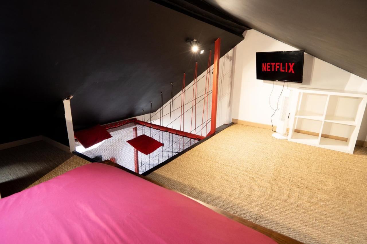Capsule Movie Avec Balneo Cinema Playstation 5 Appartement *